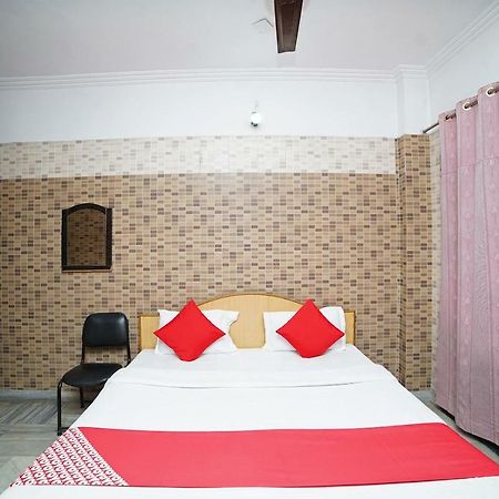 Oyo 39543 Hotel Kk Pantnagar ภายนอก รูปภาพ