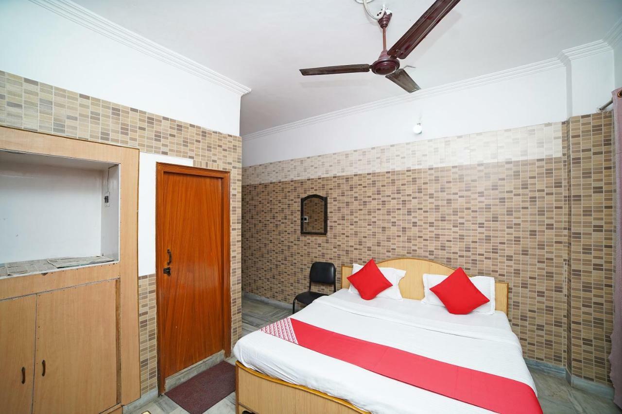 Oyo 39543 Hotel Kk Pantnagar ภายนอก รูปภาพ