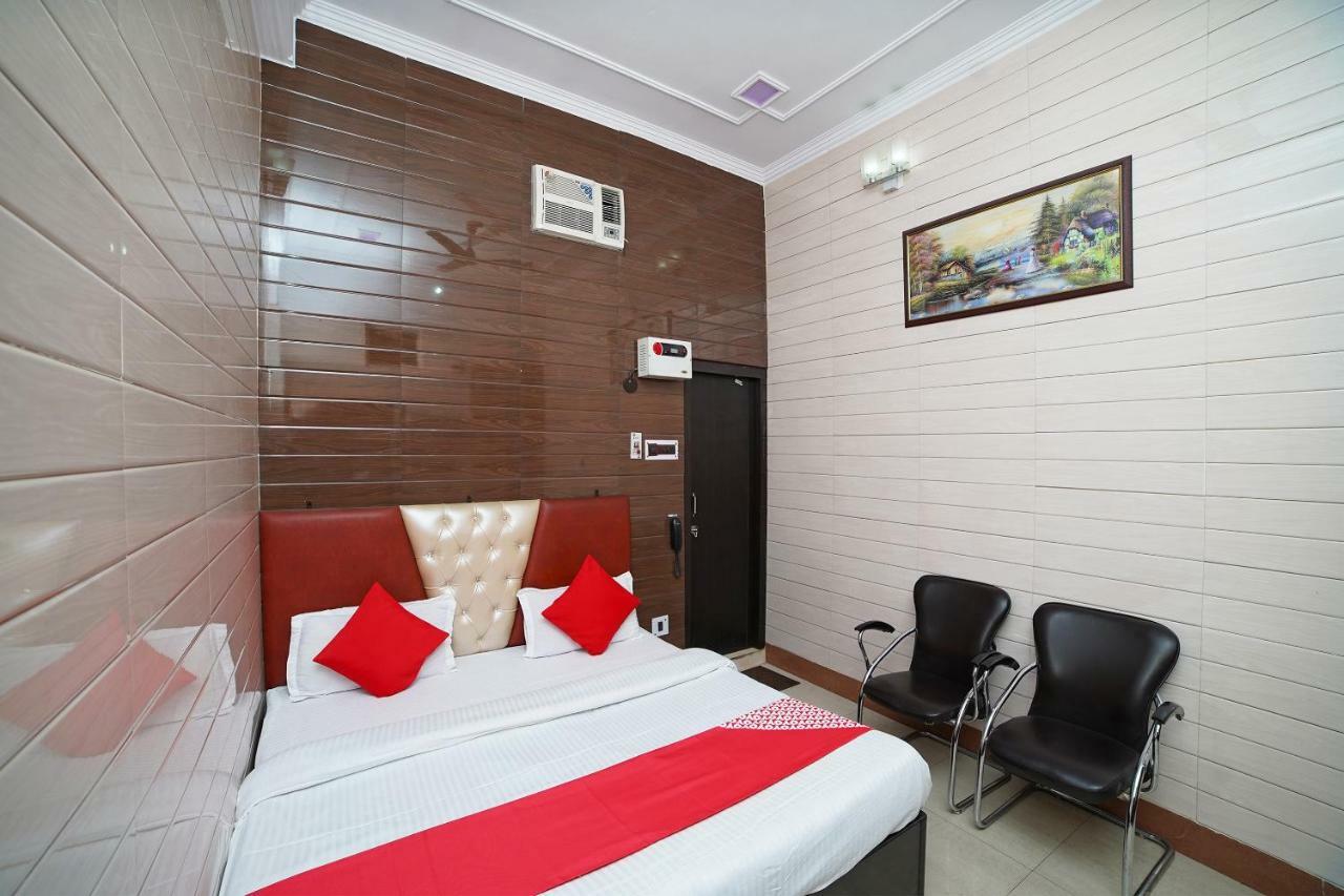 Oyo 39543 Hotel Kk Pantnagar ภายนอก รูปภาพ