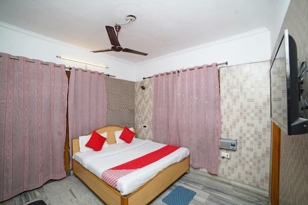 Oyo 39543 Hotel Kk Pantnagar ภายนอก รูปภาพ