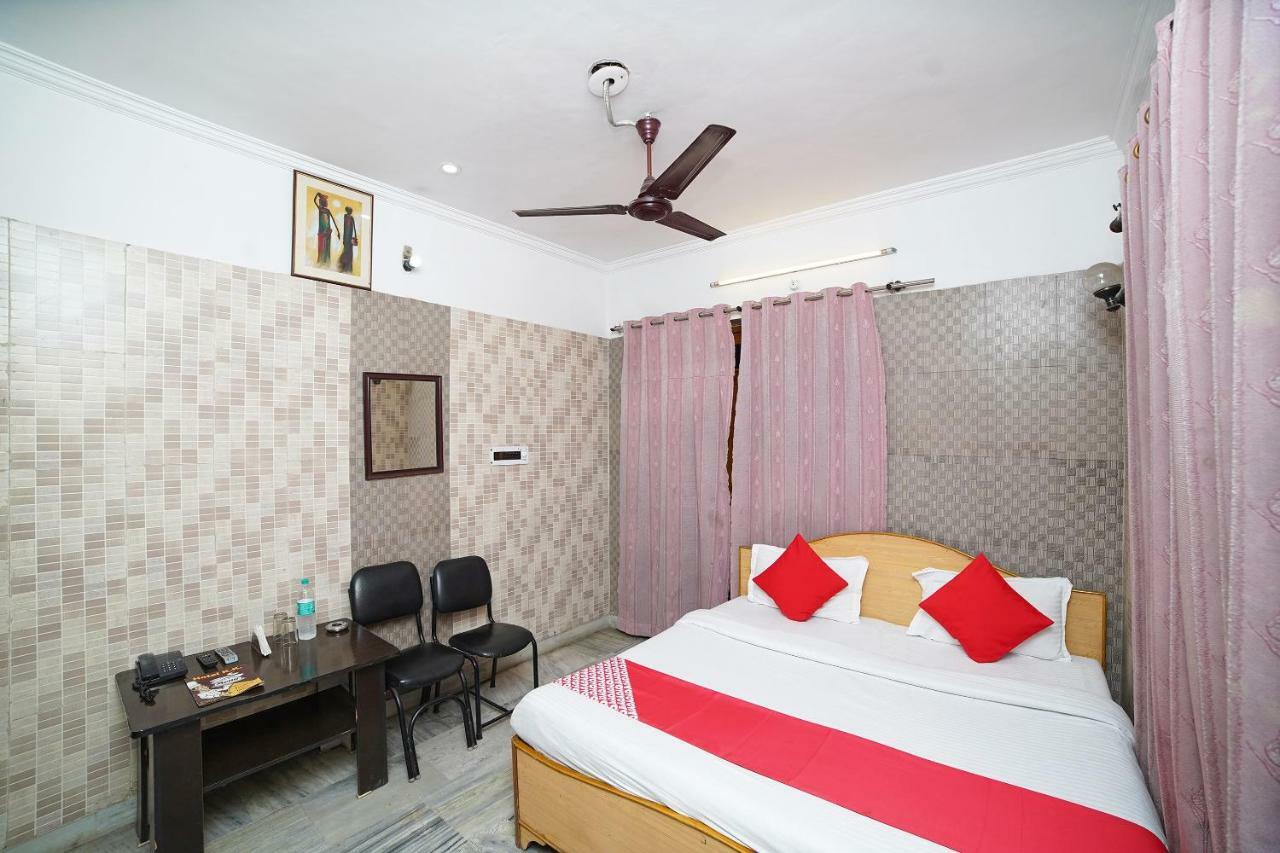 Oyo 39543 Hotel Kk Pantnagar ภายนอก รูปภาพ