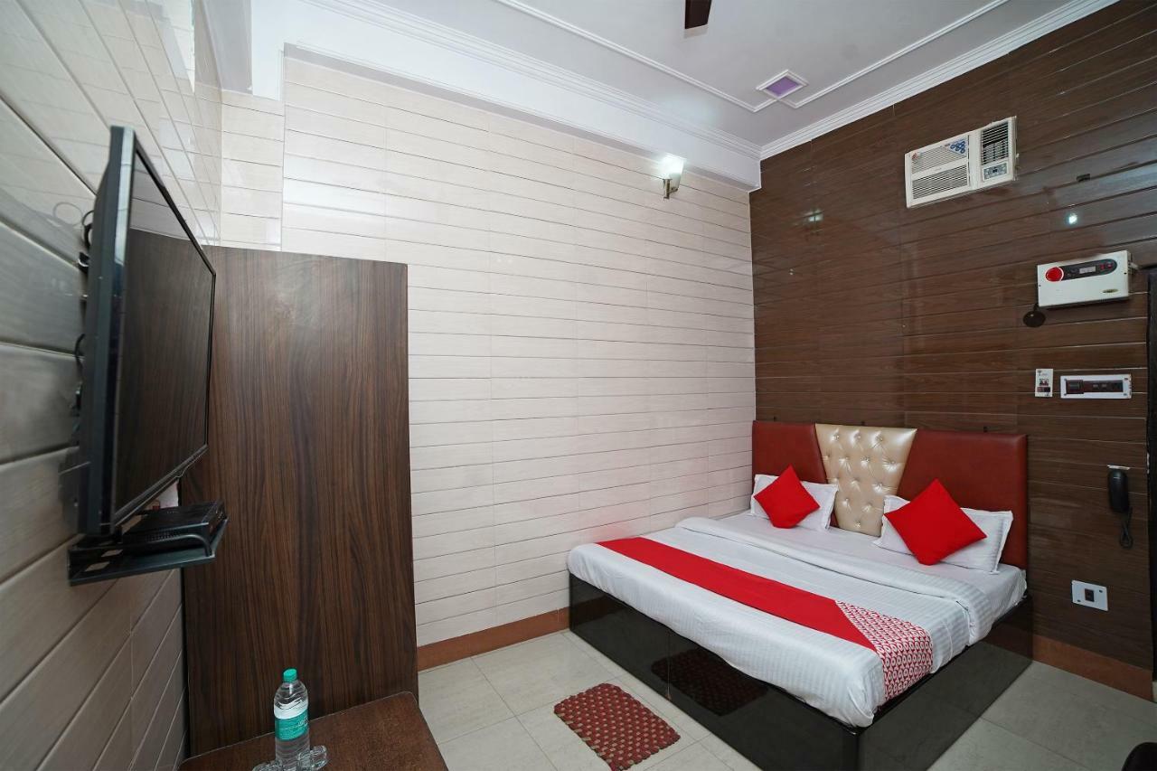 Oyo 39543 Hotel Kk Pantnagar ภายนอก รูปภาพ