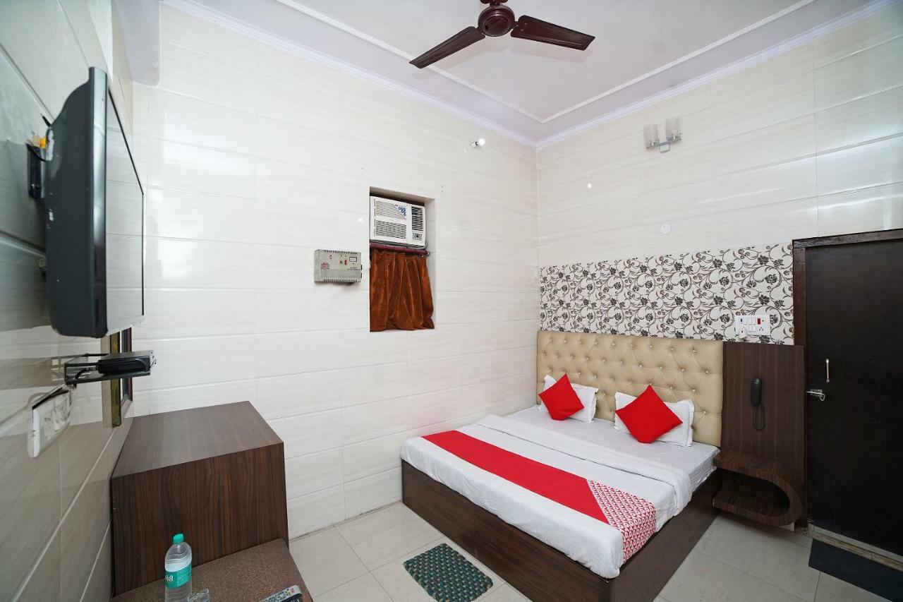 Oyo 39543 Hotel Kk Pantnagar ภายนอก รูปภาพ
