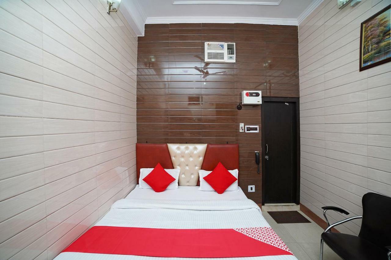 Oyo 39543 Hotel Kk Pantnagar ภายนอก รูปภาพ