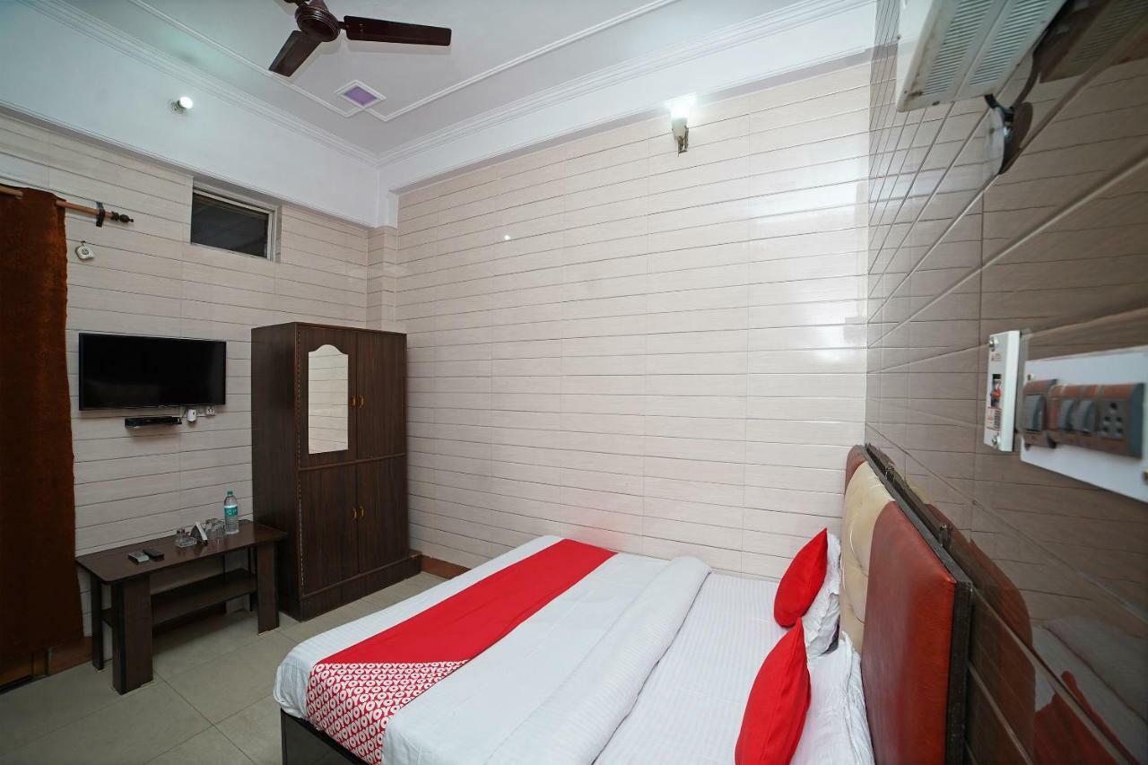 Oyo 39543 Hotel Kk Pantnagar ภายนอก รูปภาพ