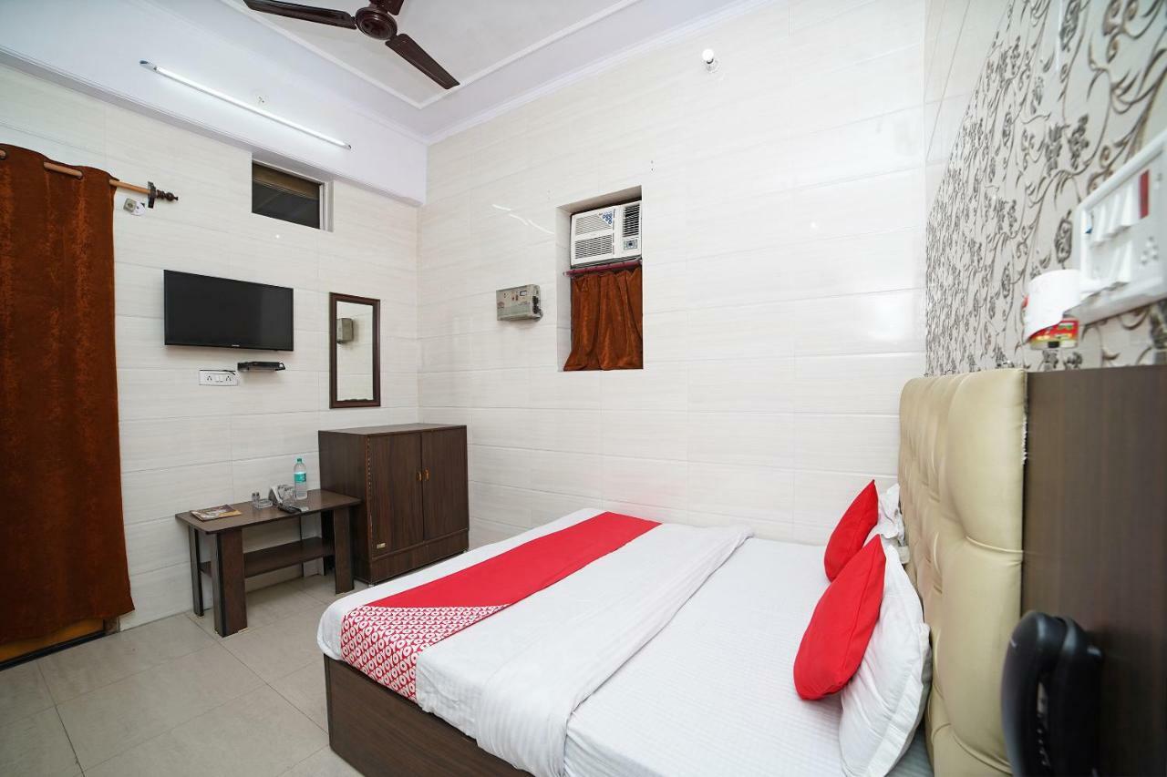 Oyo 39543 Hotel Kk Pantnagar ภายนอก รูปภาพ